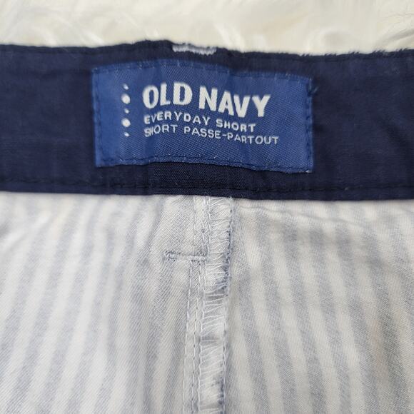 Old Navy Size 2 Everyday Mid-Rise Navy & White Striped Shorts - Picture 4 of 9